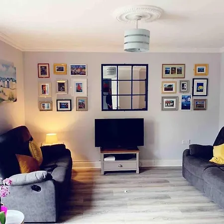 5-bedroom City Centre Townhouse On The Long Walk